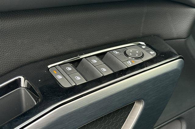 New 2025 Nissan Pathfinder SL image 12