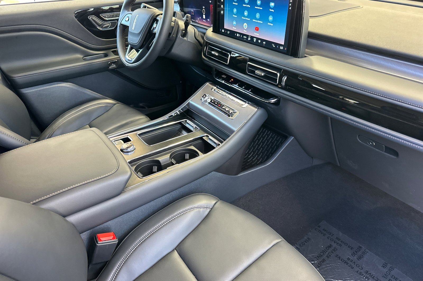 New 2025 Lincoln Aviator AWD w/ Equipment Group 101A image 16