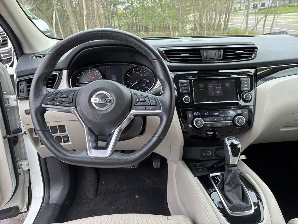 Certified 2019 Nissan Rogue Sport SL w/ Premium Package AWD/4WD image 18