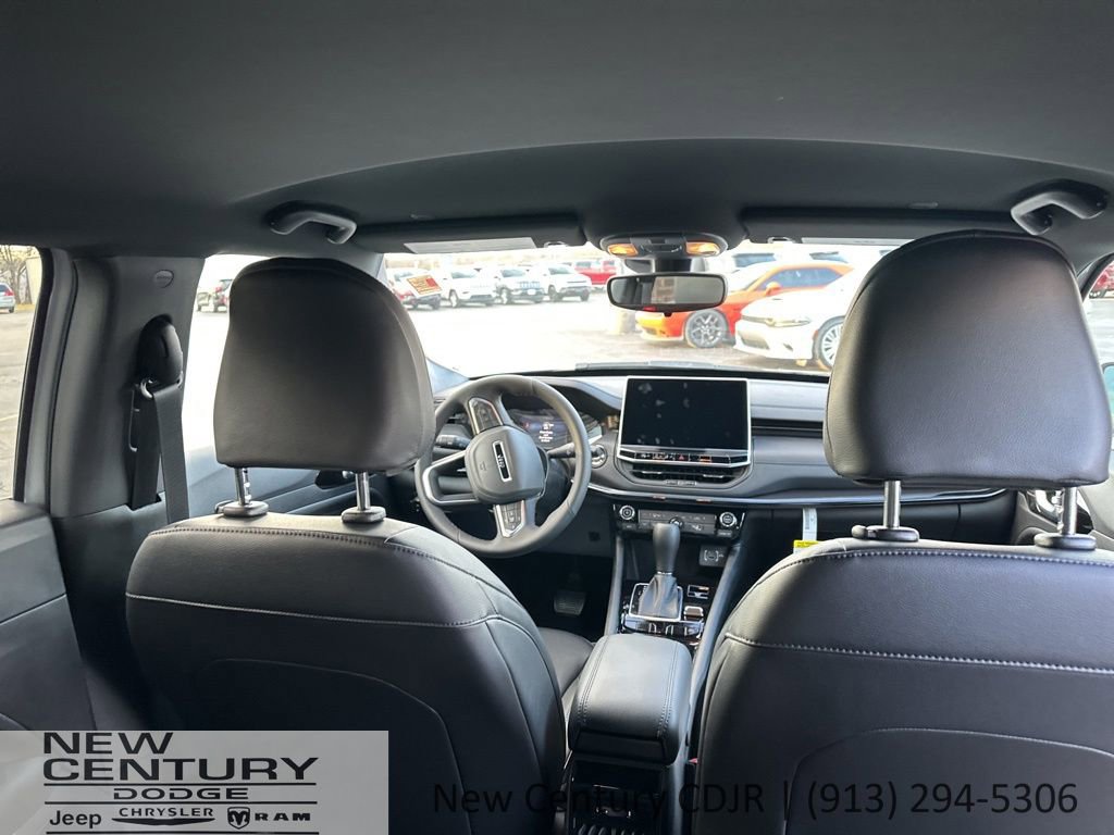 New 2026 Jeep Compass Latitude image 14