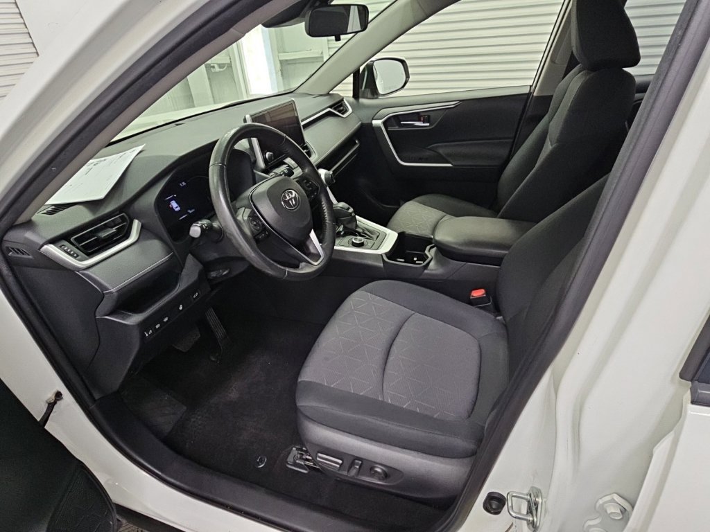 Used 2023 Toyota RAV4 XLE w/ Convenience Package AWD/4WD image 11