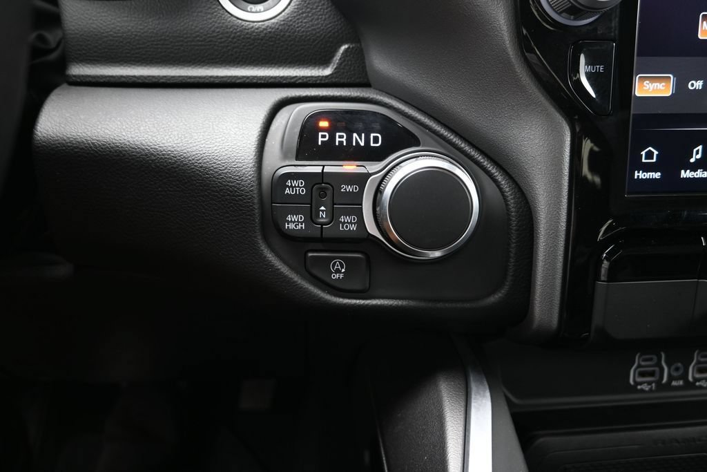 Used 2025 RAM 1500 Big Horn AWD/4WD image 24