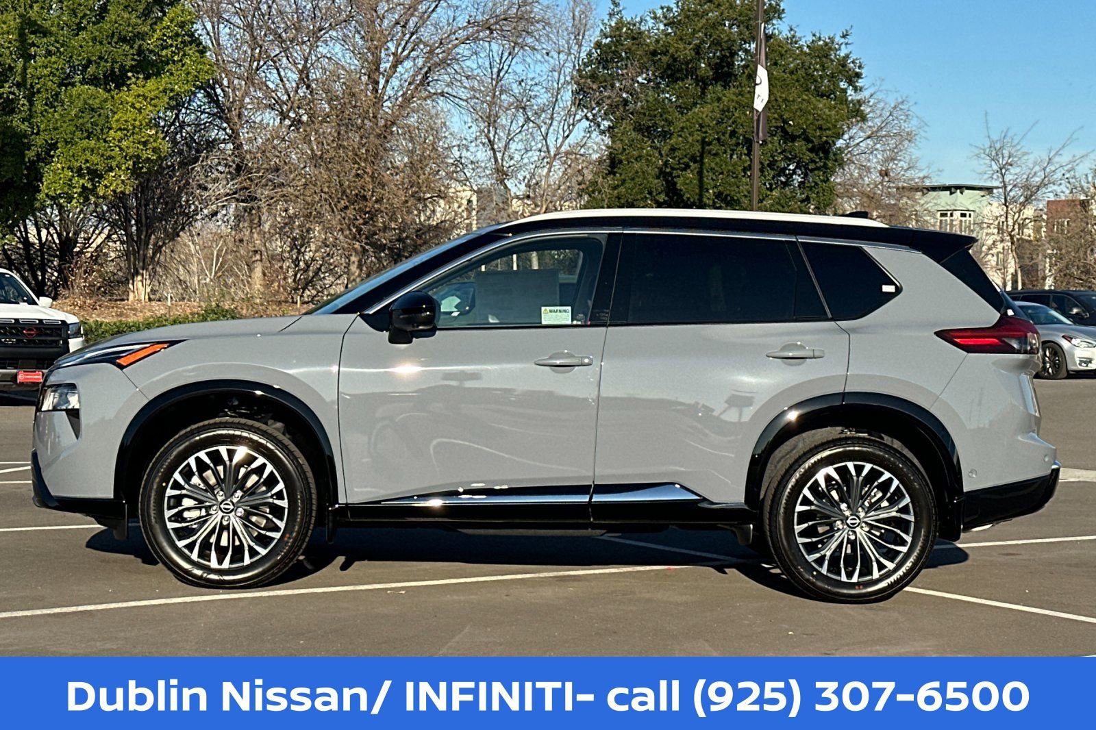 New 2026 Nissan Rogue Platinum w/ Tech Package AWD/4WD image 7