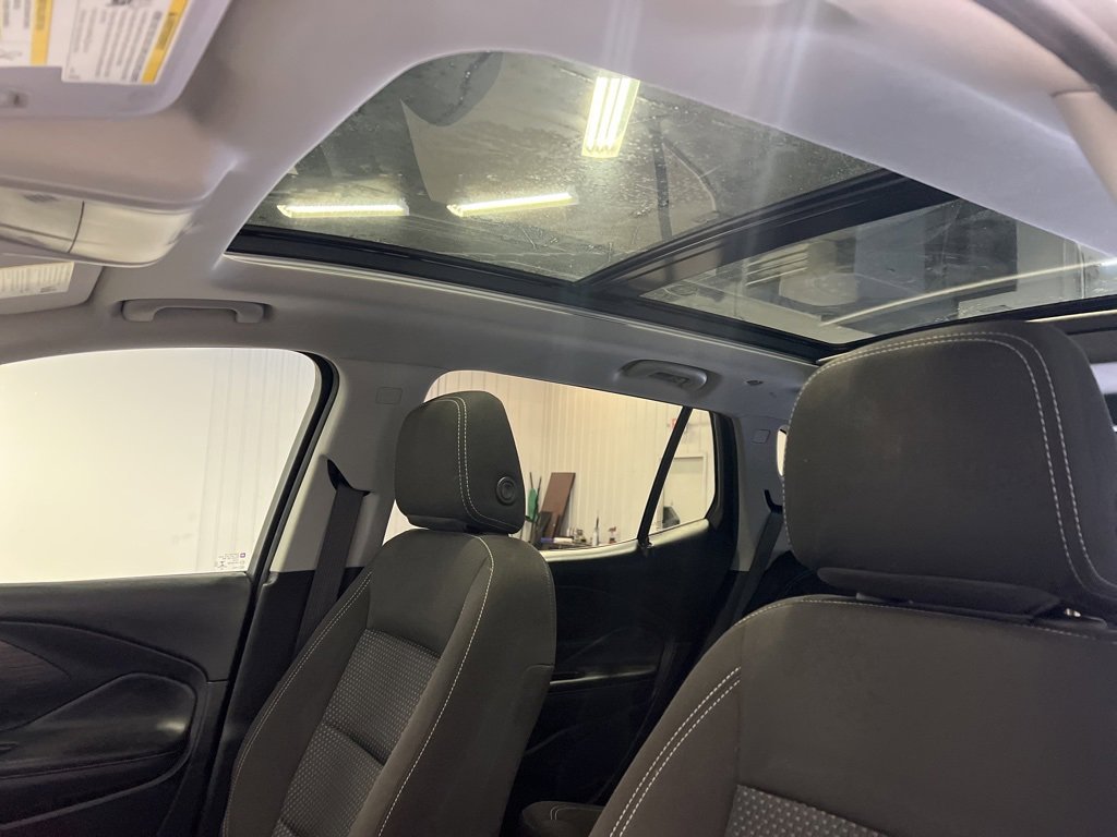 Certified 2022 GMC Terrain SLE w/ Driver Convenience Package image 12