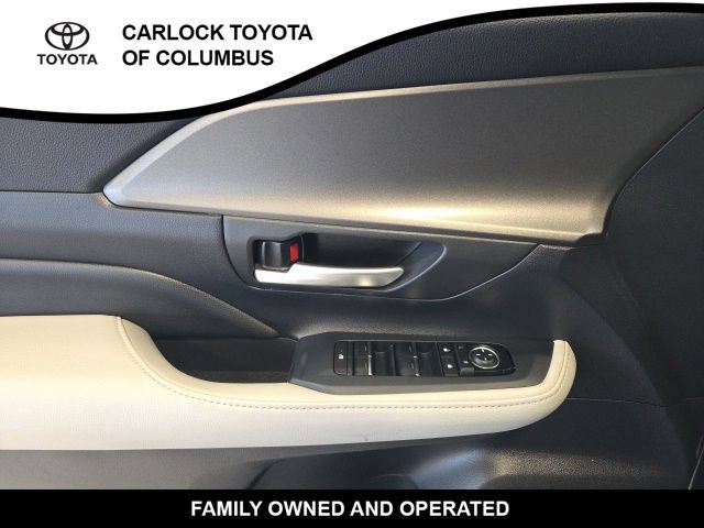 Used 2025 Toyota Grand Highlander FWD image 11