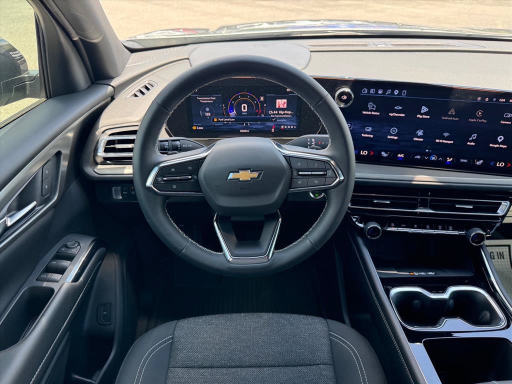 Used 2026 Chevrolet Traverse LT w/ LPO, Floor Liner Package FWD image 14
