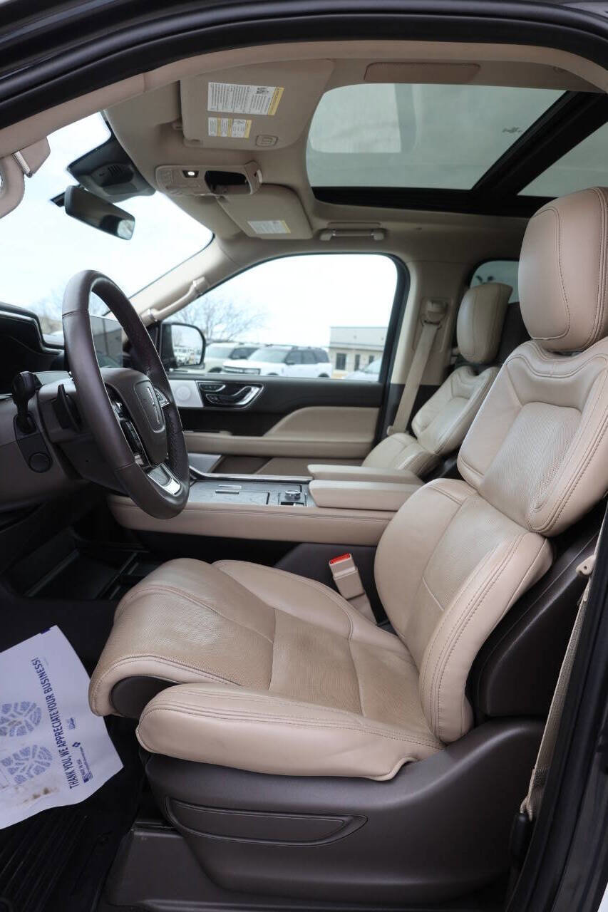 Used 2022 Lincoln Navigator L Reserve w/ Equipment Group 201A image 13