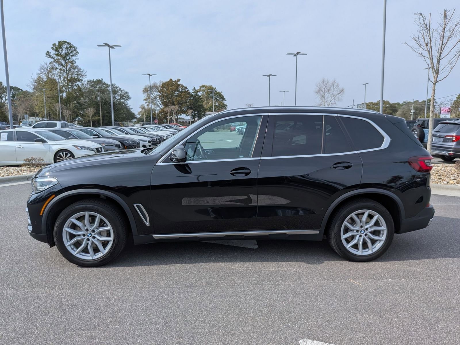 Used 2022 BMW X5 xDrive40i w/ Premium Package image 6