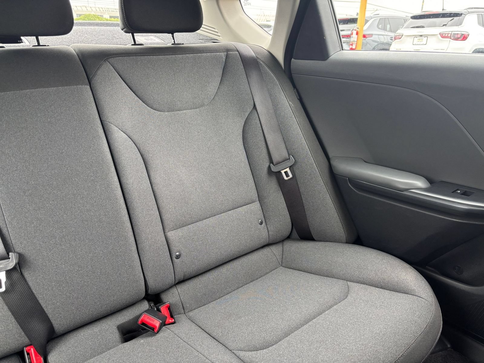 Used 2025 Kia K4 FWD image 36