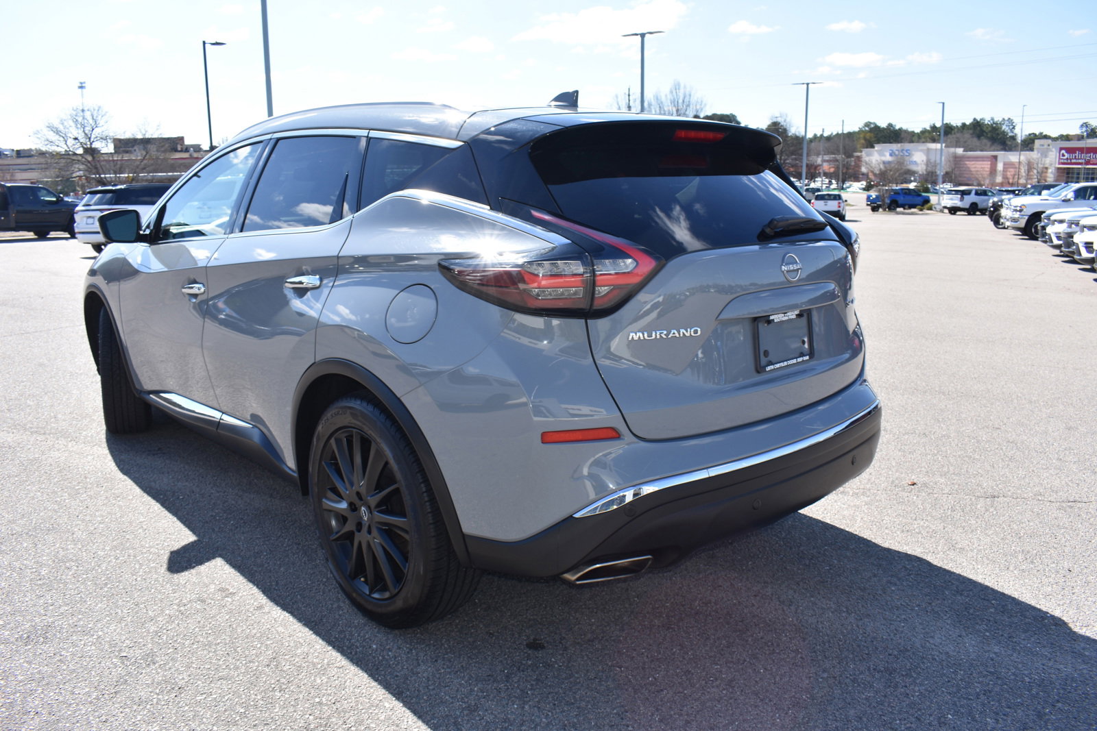 Used 2023 Nissan Murano SL image 7