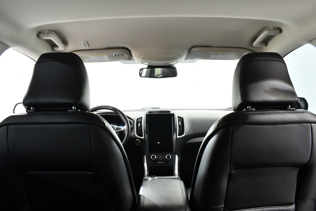 Used 2024 Ford Edge SEL w/ Convenience Package image 17