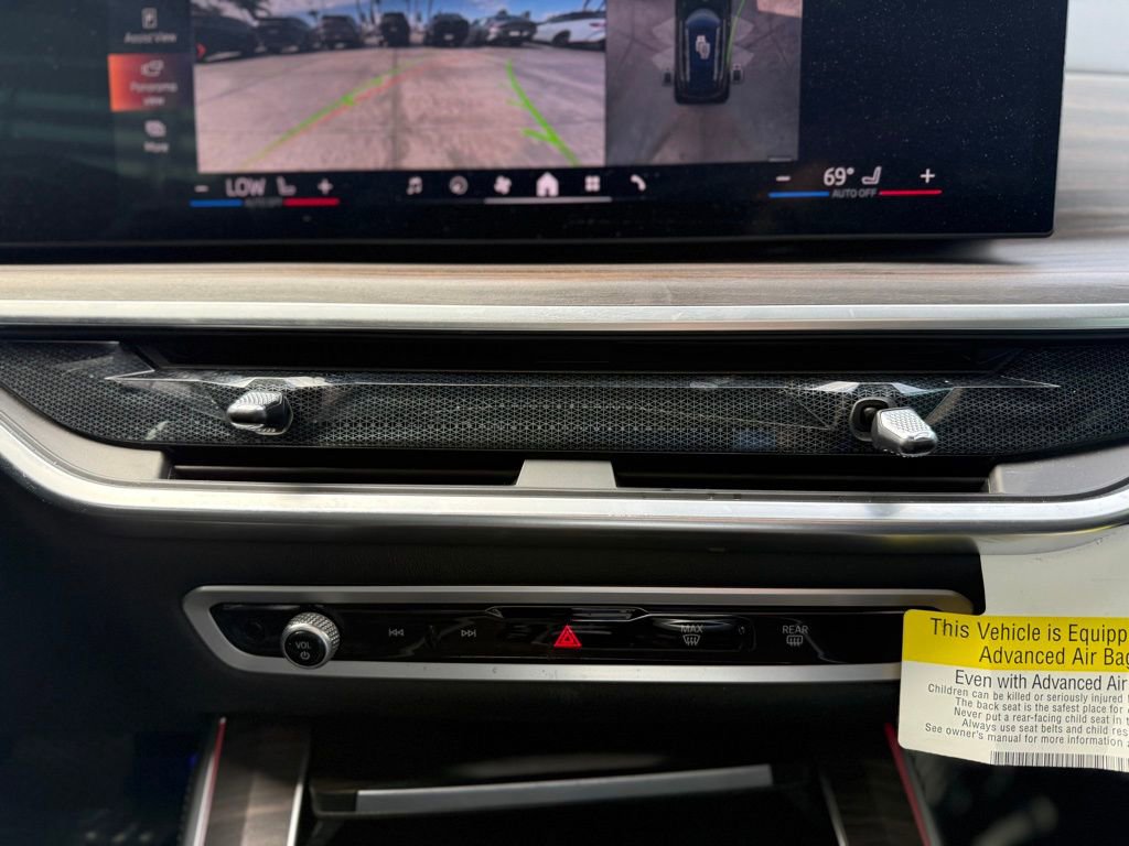 Used 2024 BMW X5 xDrive50e w/ Premium Package image 18