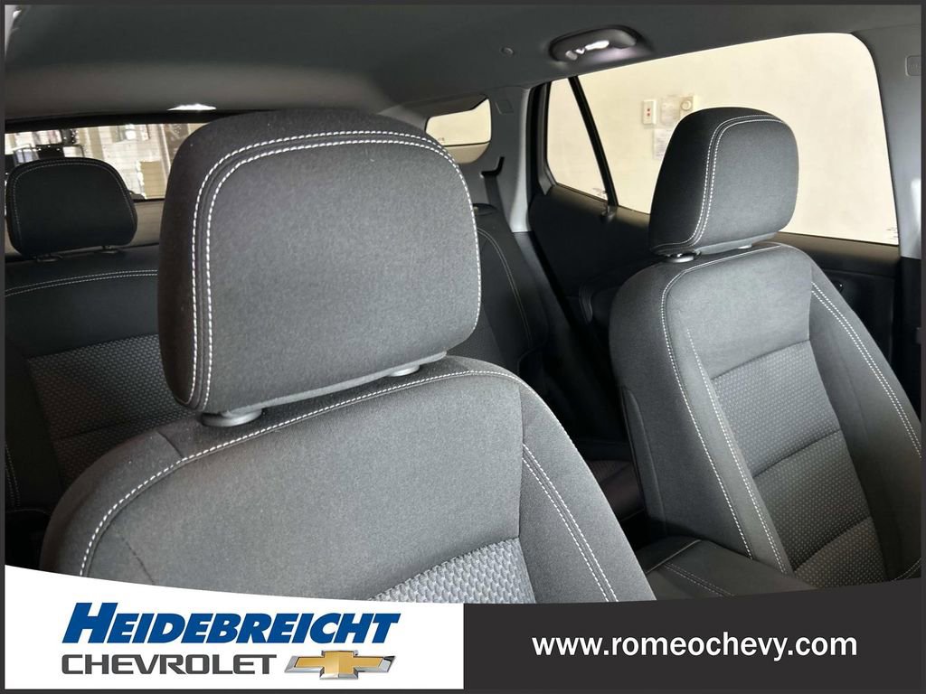 Certified 2022 GMC Terrain SLE w/ Driver Convenience Package AWD/4WD image 35