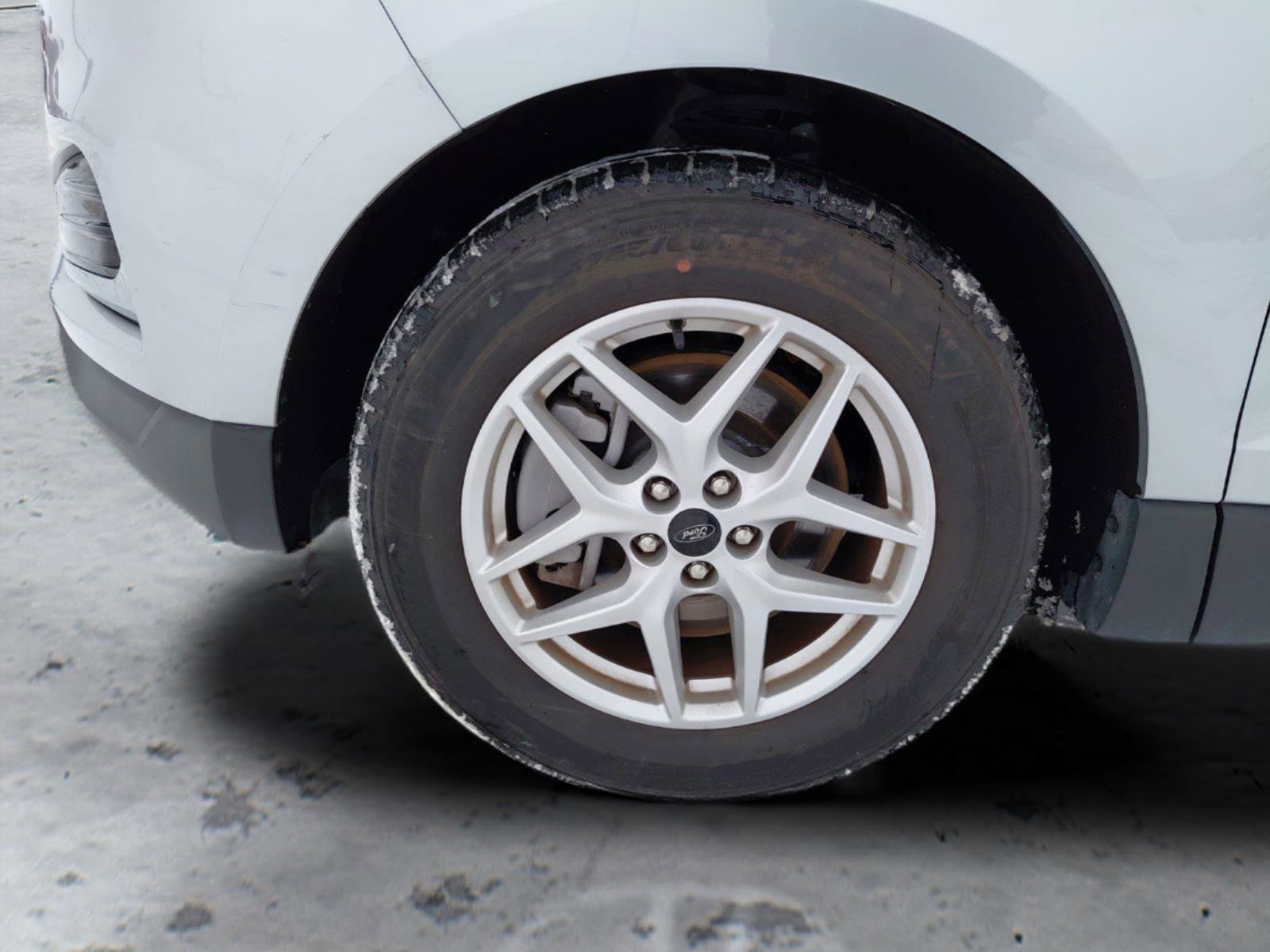 Used 2024 Ford Edge SEL image 14