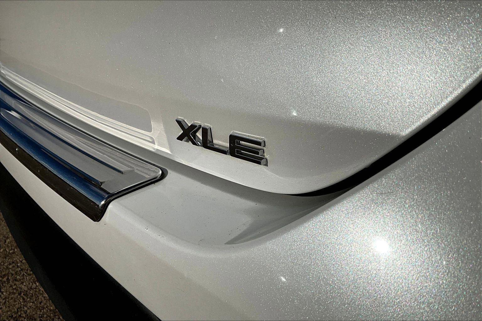 Used 2023 Toyota Highlander XLE image 8