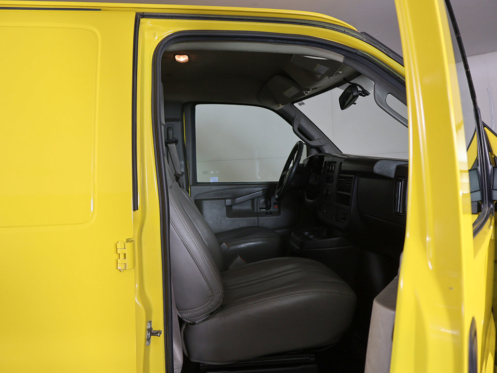 Used 2023 Chevrolet Express 2500 RWD image 24