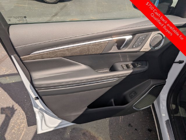 New 2027 Buick Enclave Avenir w/ LPO, Floor Liner Package AWD/4WD image 10