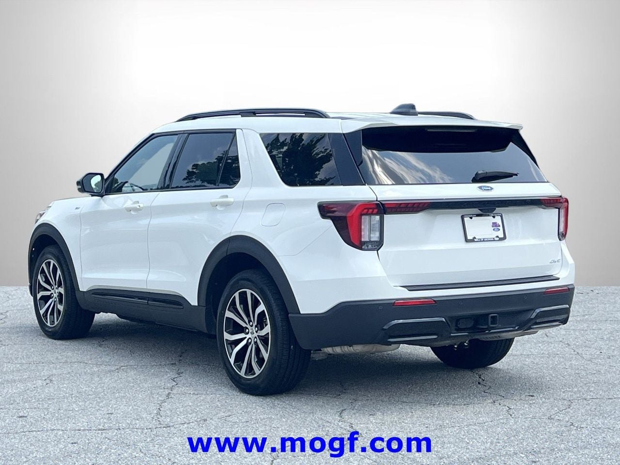 Certified 2025 Ford Explorer ST-Line AWD/4WD video 2