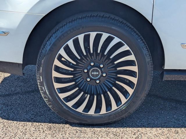 Used 2021 Lincoln Navigator L Black Label w/ Cargo Convenience Package image 9