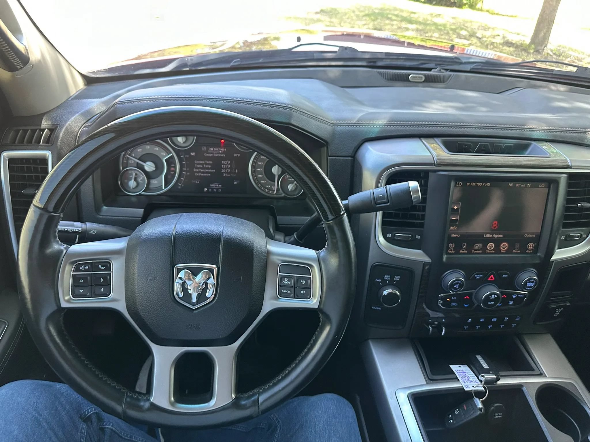 Used 2015 RAM 2500 Limited AWD/4WD image 38