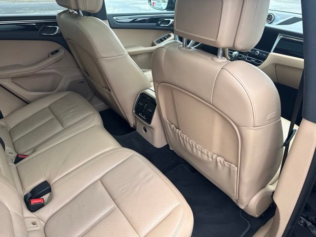 Used 2020 Porsche Macan AWD/4WD image 22