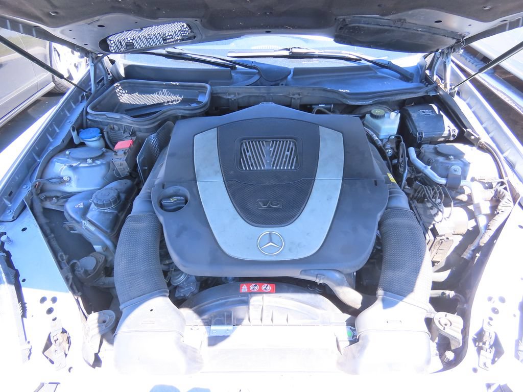 Used 2009 Mercedes-Benz SLK 300 image 12