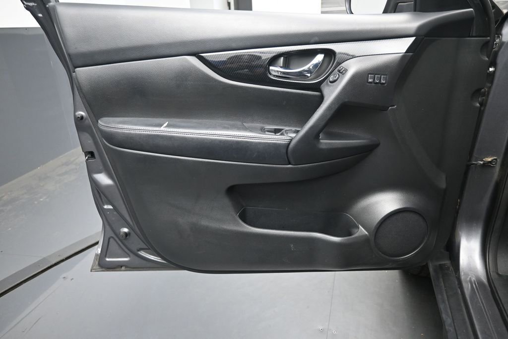 Used 2019 Nissan Rogue SL FWD image 19