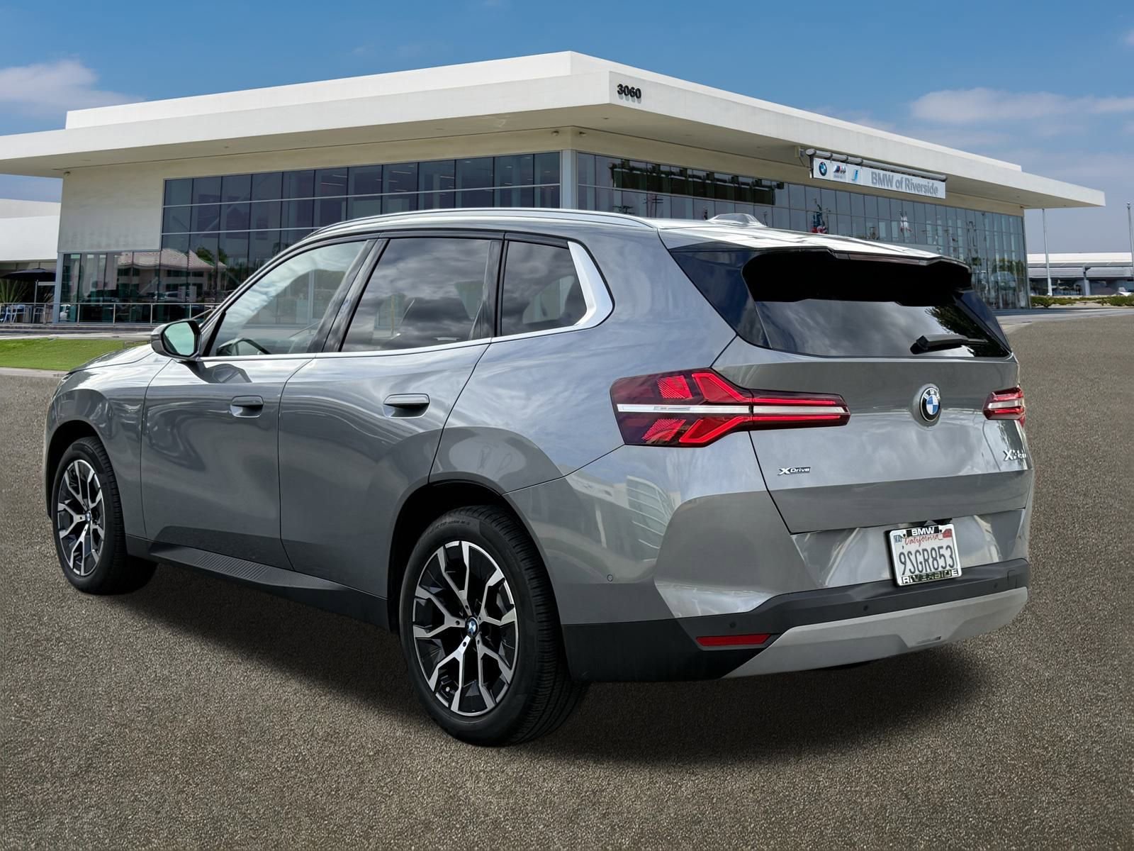 Used 2025 BMW X3 xDrive30i w/ Premium Package image 8