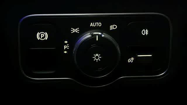 Certified 2026 Mercedes-Benz GLB 35 AMG 4MATIC image 17