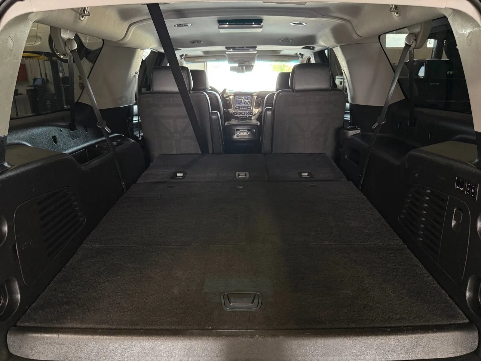 Used 2020 Chevrolet Suburban Premier AWD/4WD image 21
