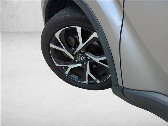 Used 2018 Toyota C-HR XLE FWD image 10