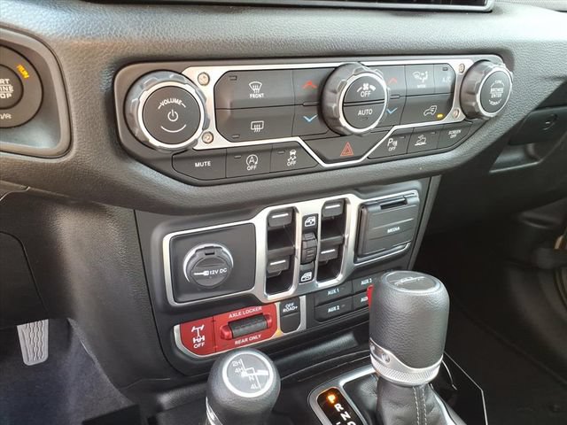 Used 2025 Jeep Gladiator Sport AWD/4WD image 21