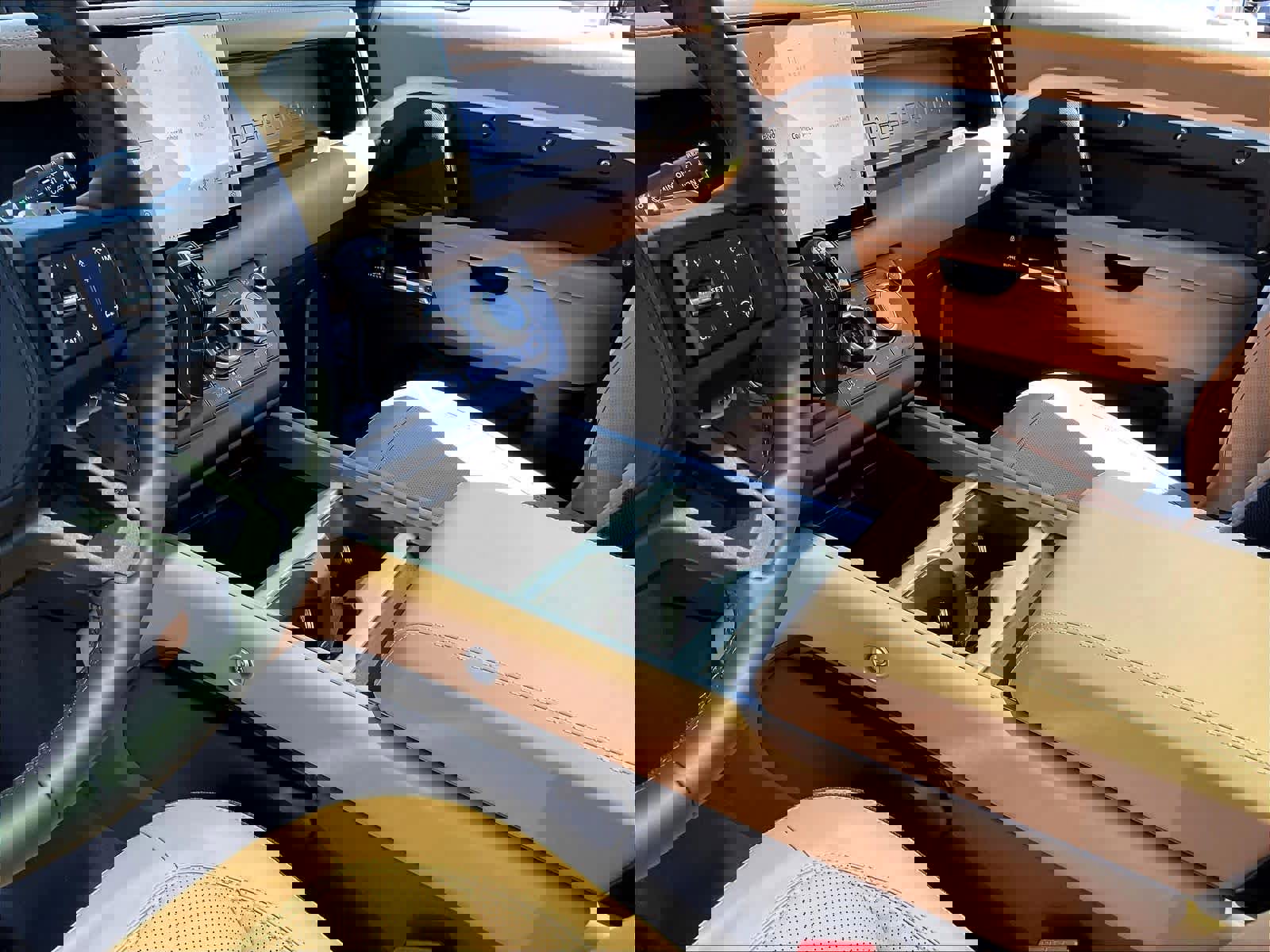 New 2025 Land Rover Defender 90 V8 image 10