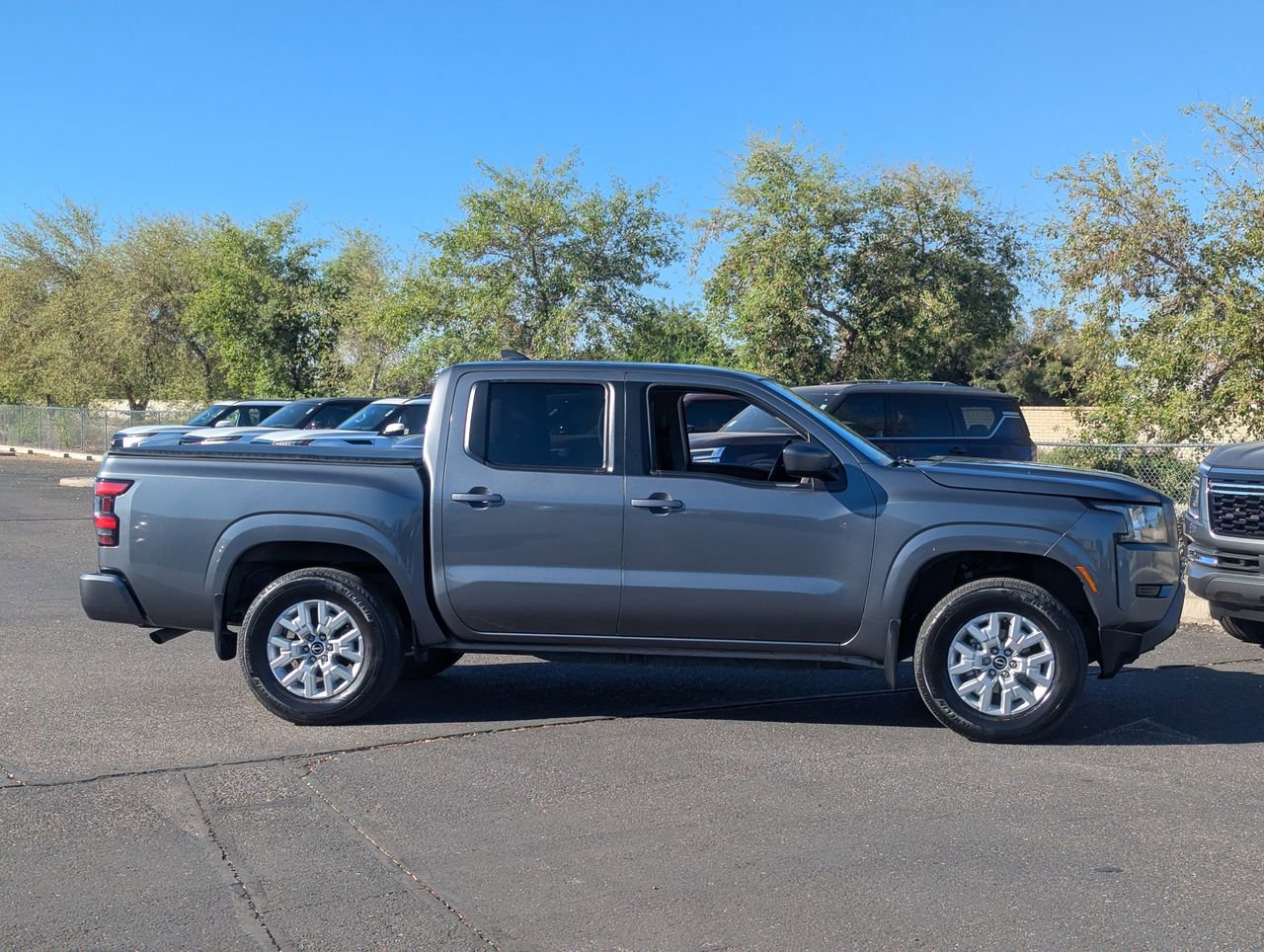 Certified 2022 Nissan Frontier SV w/ Technology Package image 8