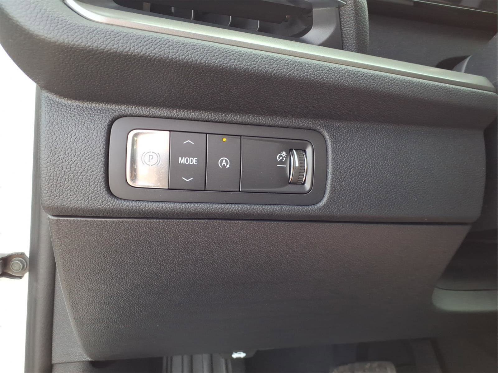 New 2026 Chevrolet Traverse LT w/ Enhanced Driving Package FWD image 17