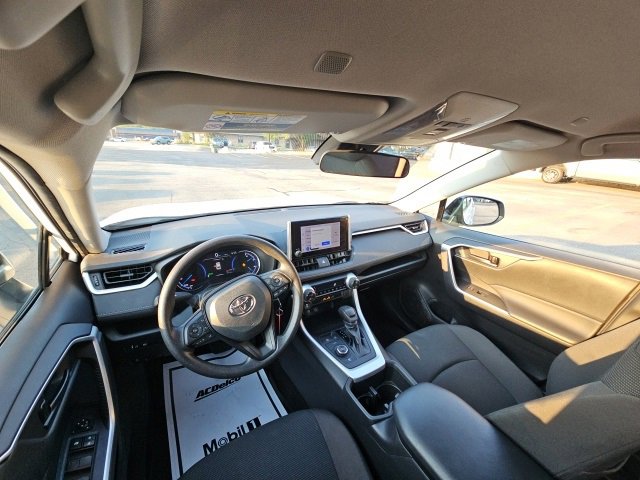 Used 2023 Toyota RAV4 LE image 25