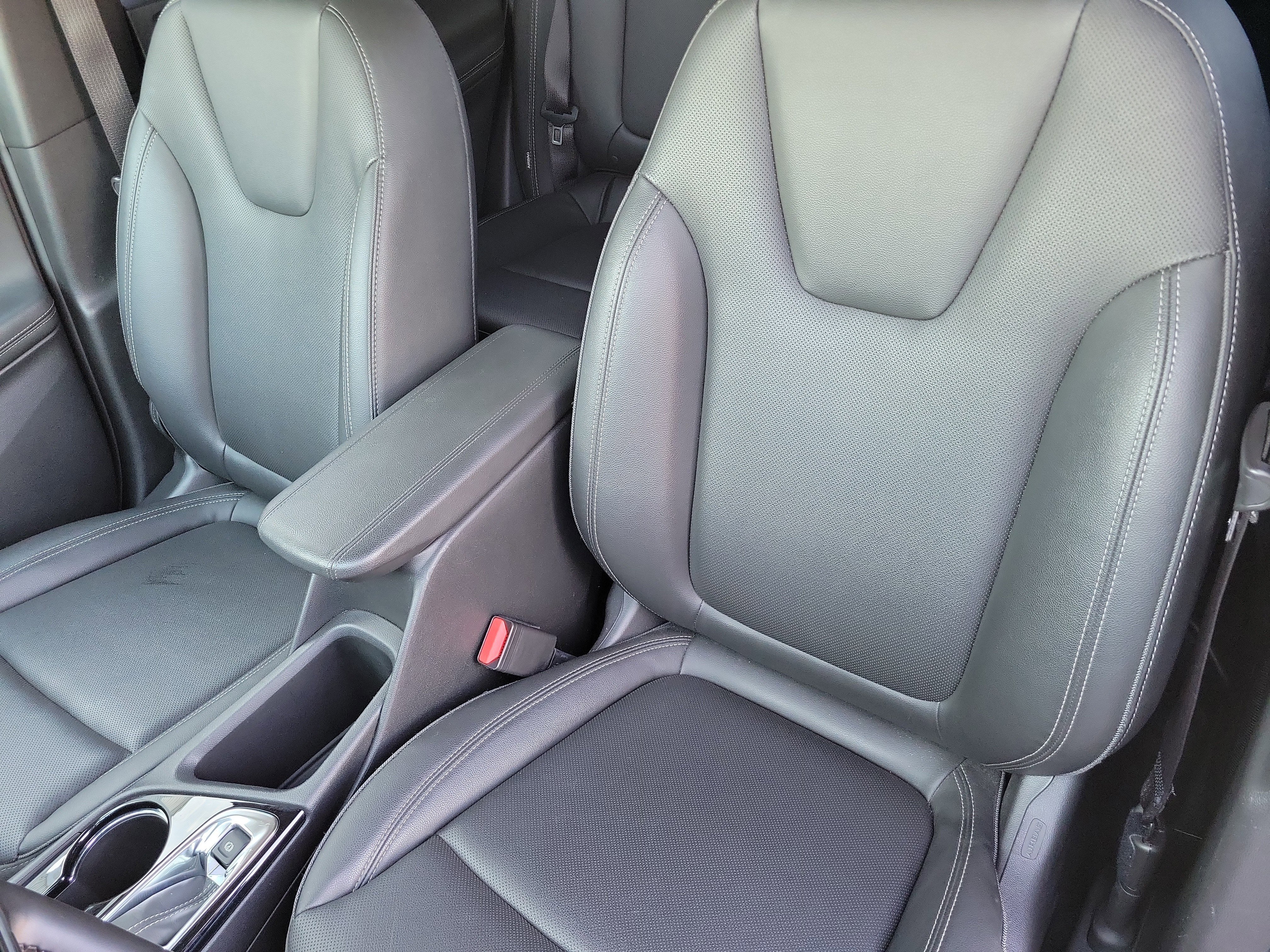 Used 2024 Buick Encore GX Sport Touring w/ Comfort Package FWD image 11