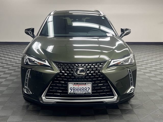 Used 2022 Lexus UX 200 w/ Accessory Package (Z2) image 3