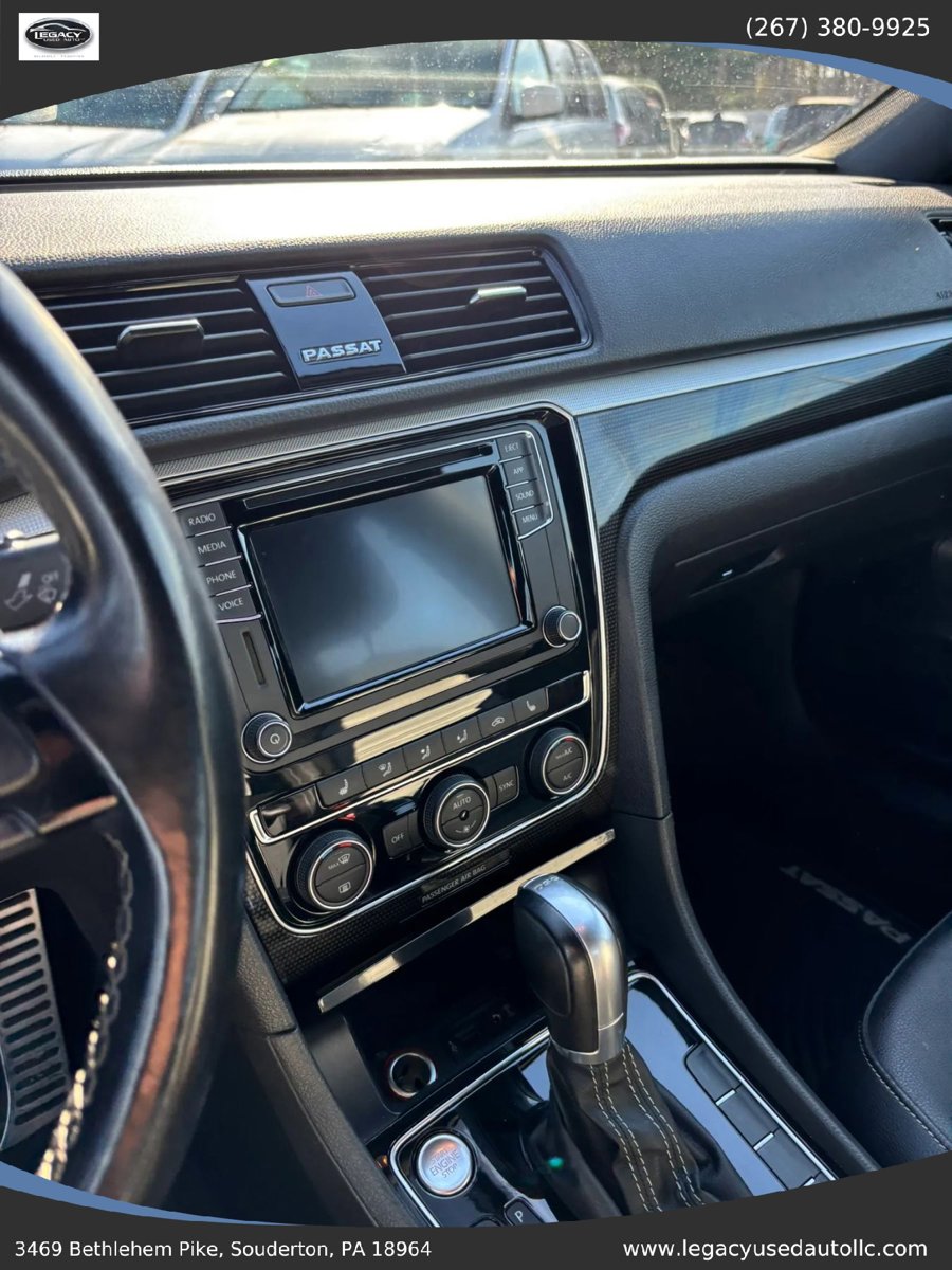 Used 2018 Volkswagen Passat GT FWD image 31