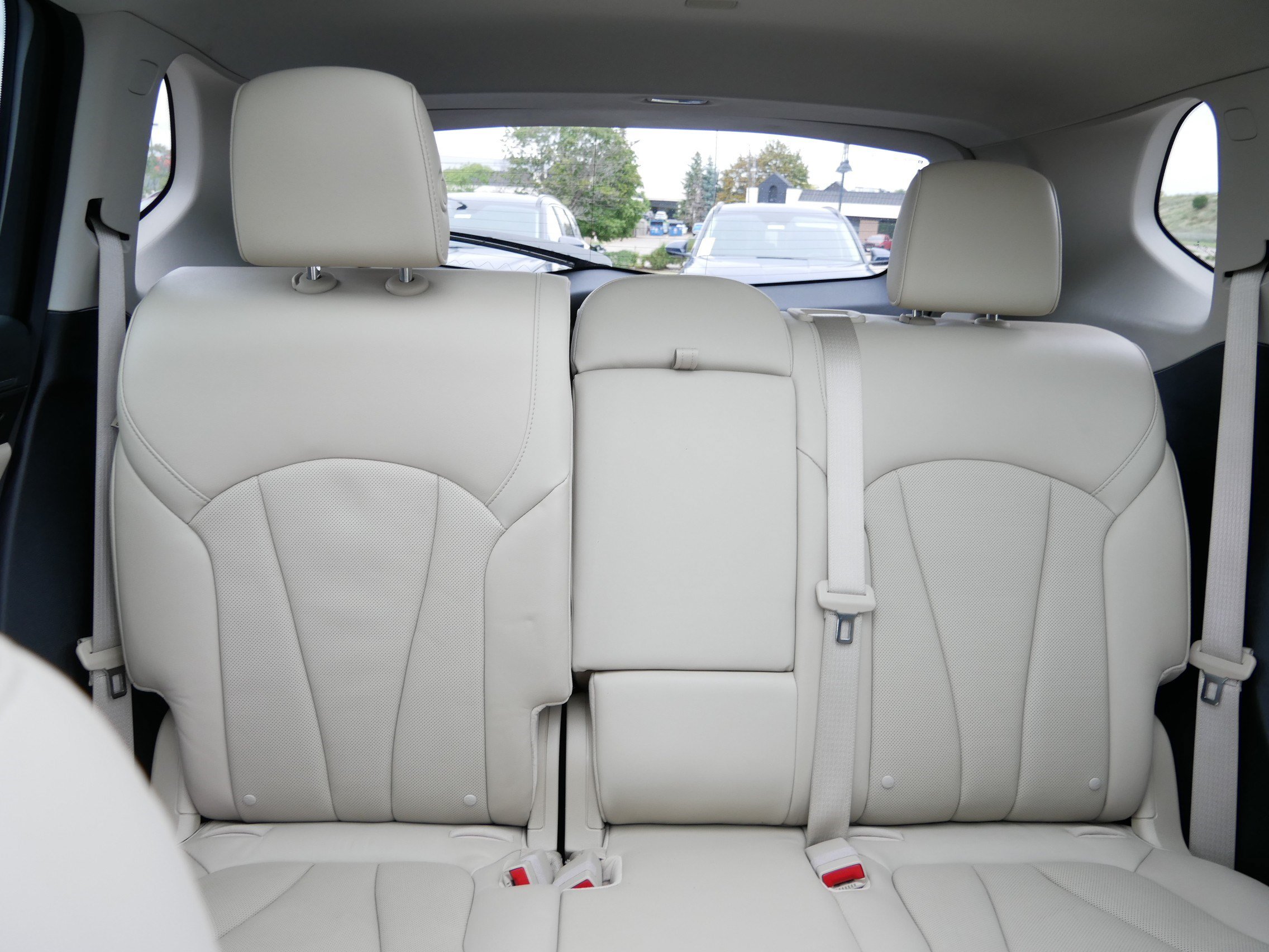 Used 2020 Buick Envision Premium w/ LPO, Cargo Package AWD/4WD image 13