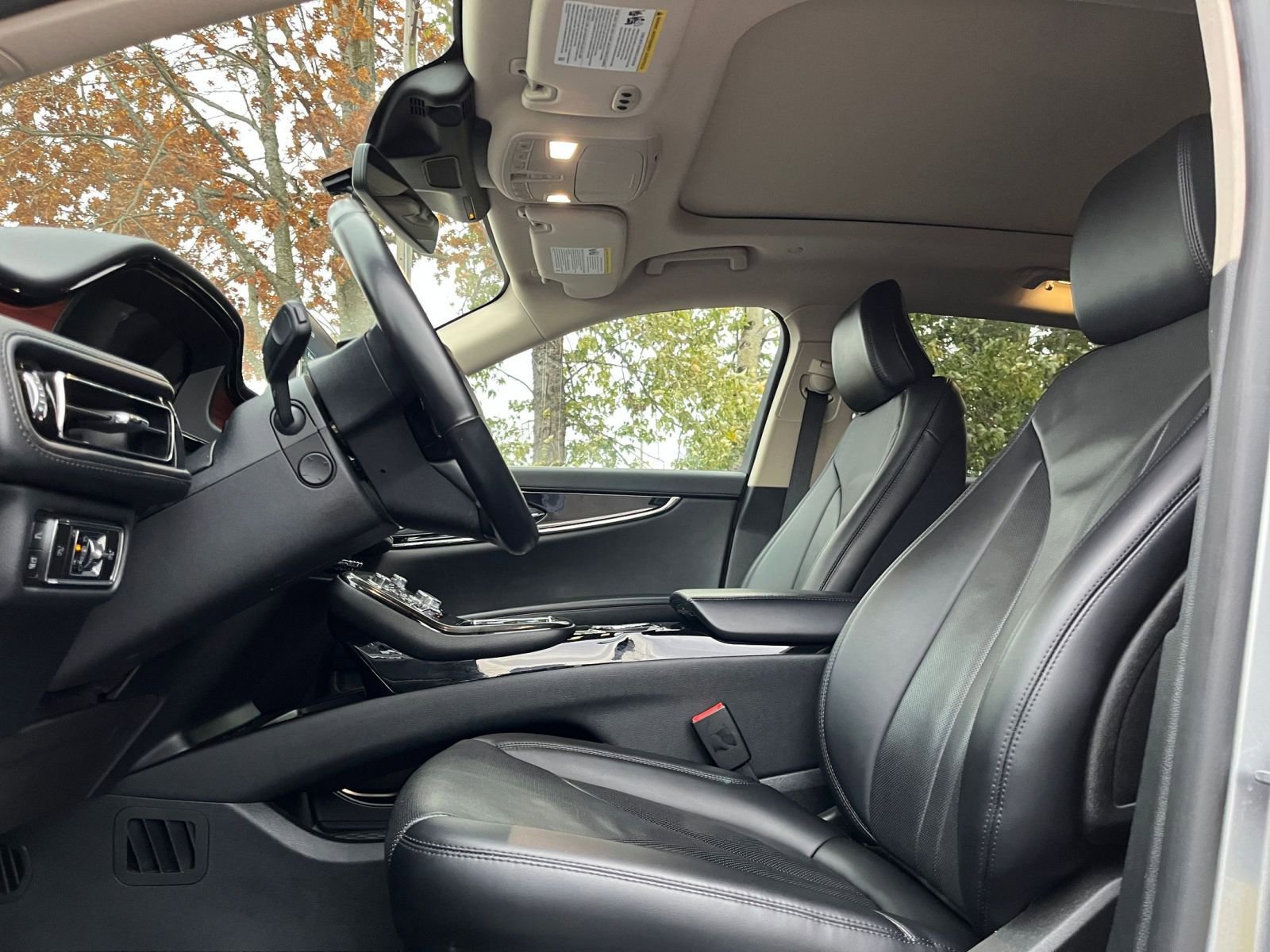 Used 2023 Lincoln Nautilus Reserve w/ Equipment Group 201A image 29