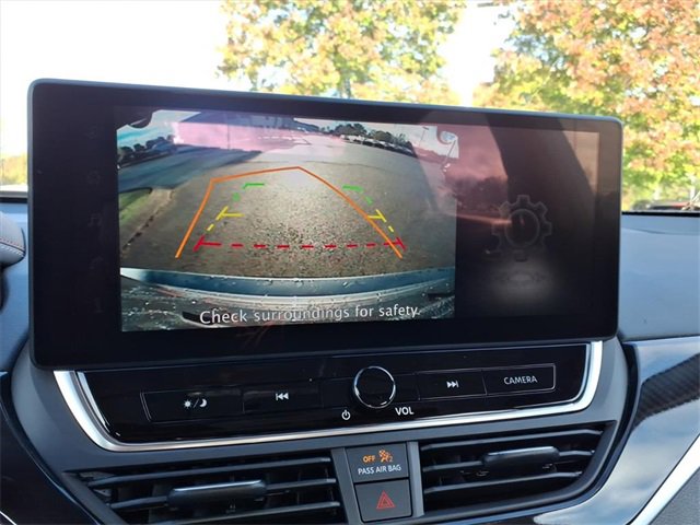 New 2025 Nissan Altima 2.5 SR image 16