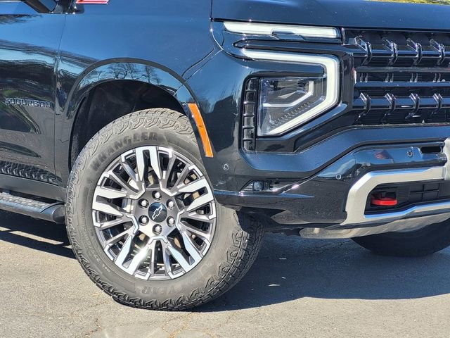 Used 2025 Chevrolet Suburban Z71 image 4