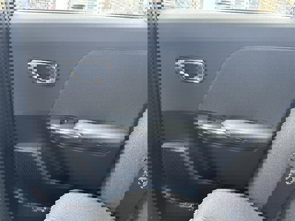 New 2025 Kia K4 EX image 24