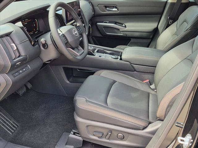 New 2026 Nissan Pathfinder SL w/ SL Premium Package AWD/4WD image 4