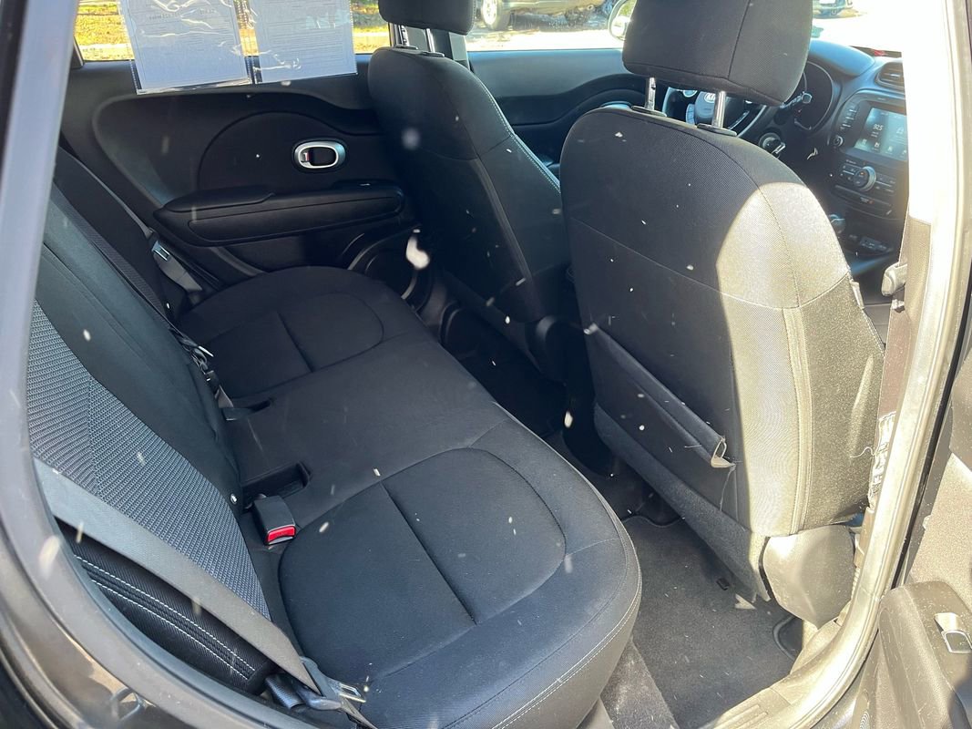 Used 2018 Kia Soul + image 18