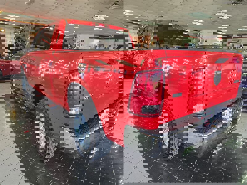 Used 2019 RAM 1500 Classic SLT image 5