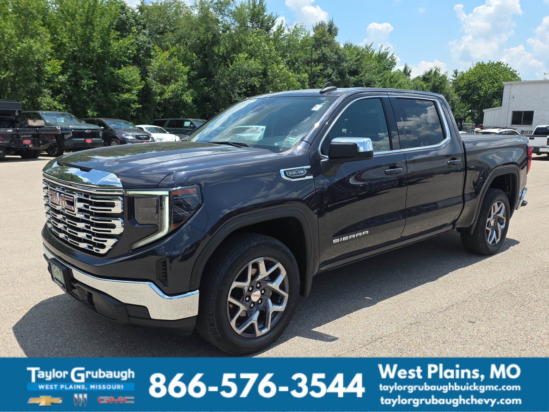 Used 2022 GMC Sierra 1500 SLE AWD/4WD image 4