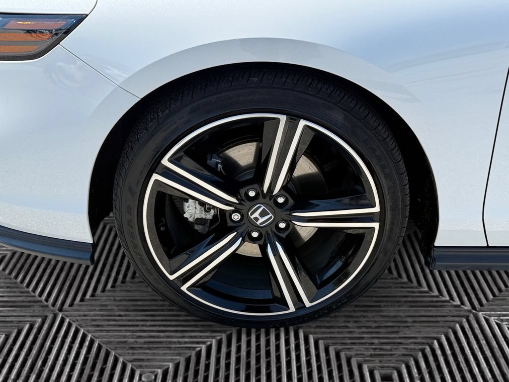Used 2025 Honda Accord Sport image 14