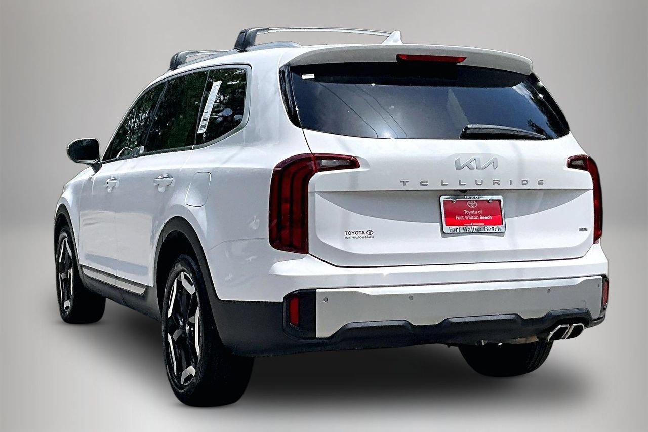 Used 2024 Kia Telluride S AWD/4WD image 4